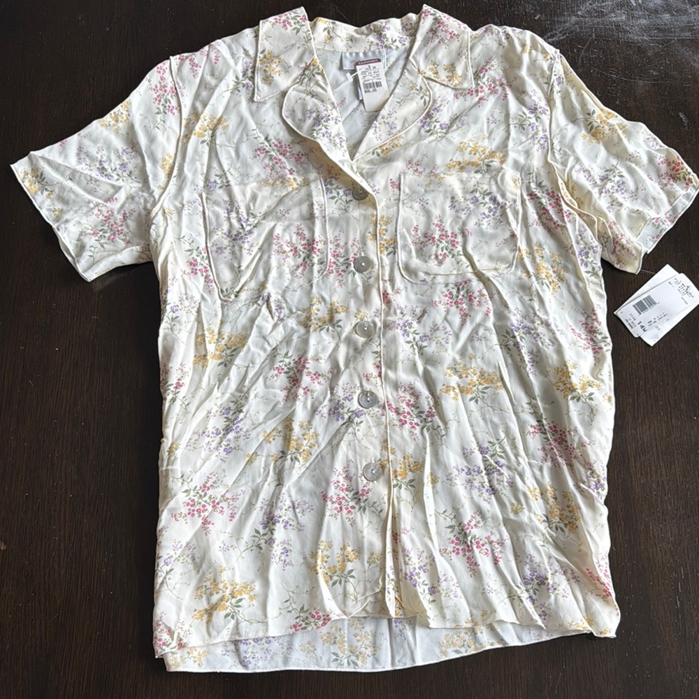 Jones New York Cream and Purple Casual Button Down Shirt